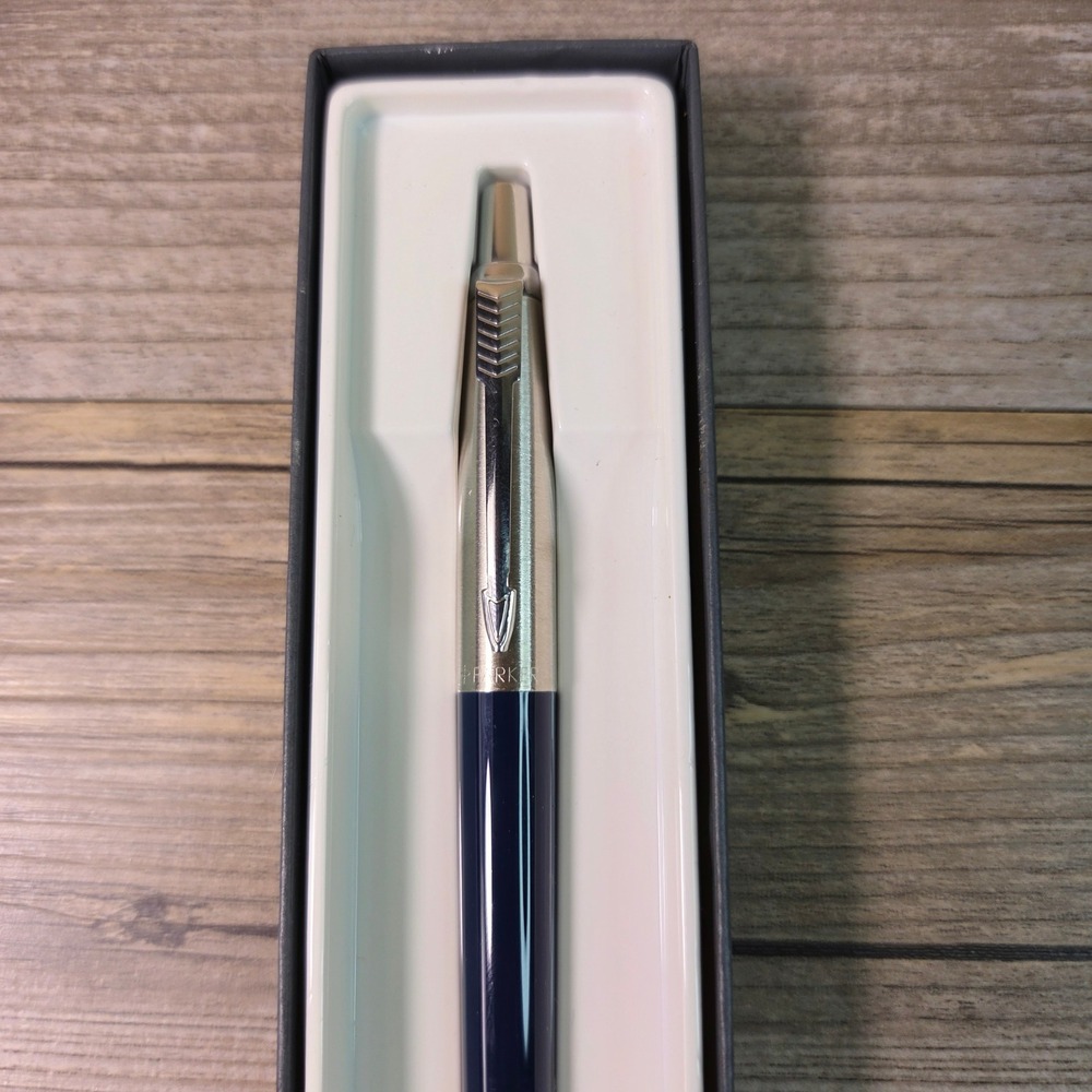 Parker Jotter Ballpoint Pen Black & Chrome Medium Point New In Box Gift Writing